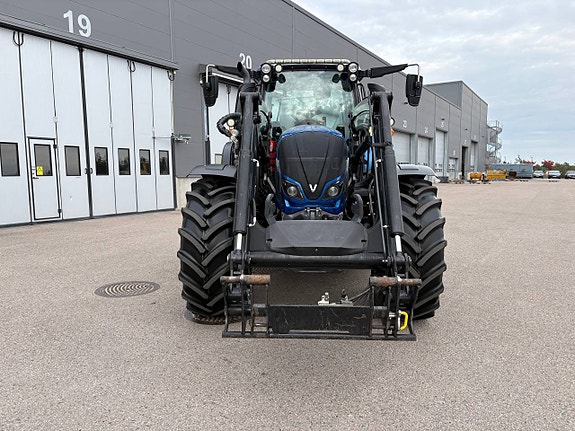 Valtra N154 Direct / Lastare /frontlyft 3 of 10