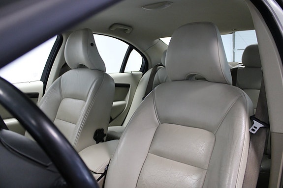 Volvo S80 11 of 12