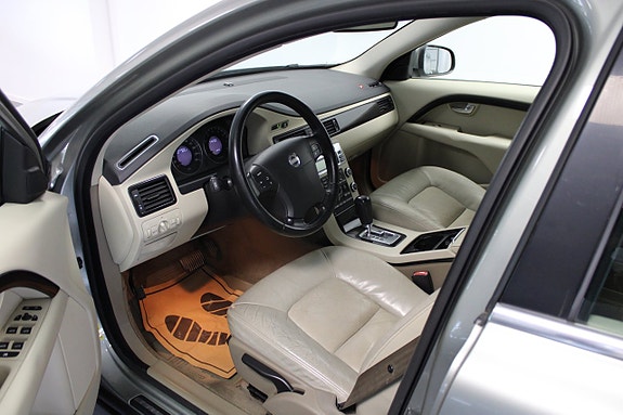 Volvo S80 8 of 12