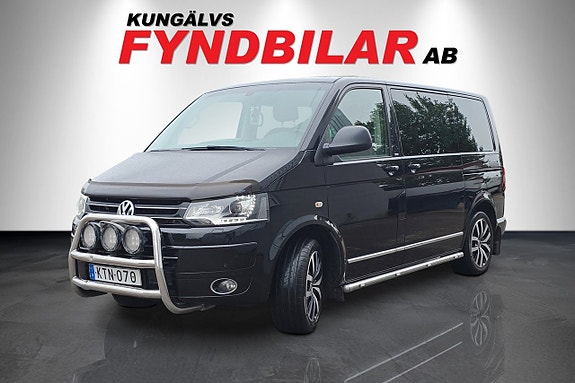 Volkswagen Multivan 2 of 9