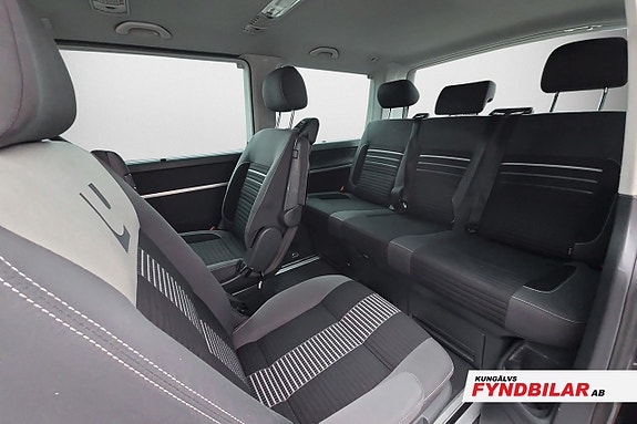 Volkswagen Multivan 7 of 9