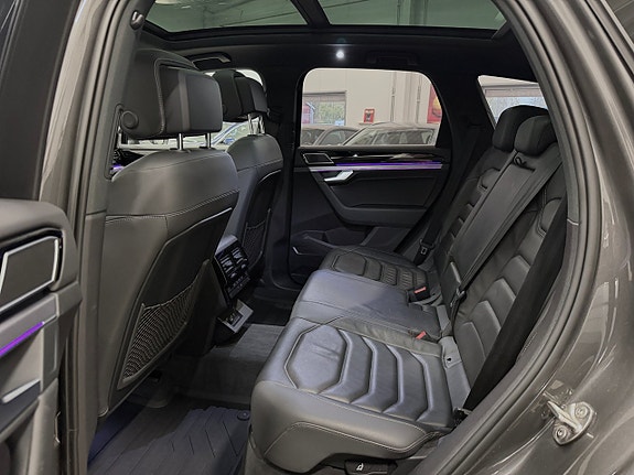 Volkswagen Touareg 8 of 14