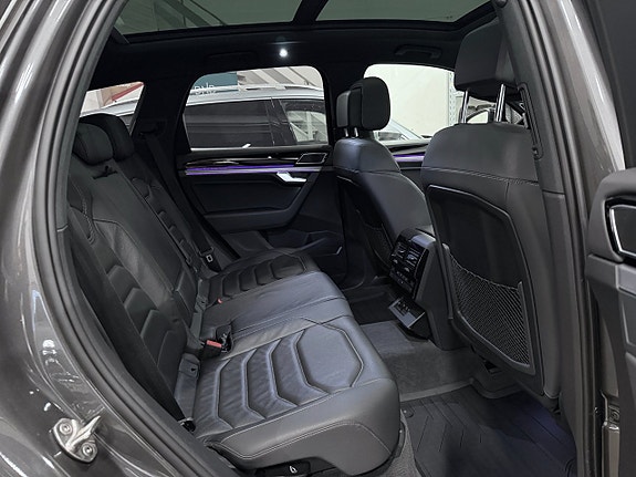 Volkswagen Touareg 9 of 14