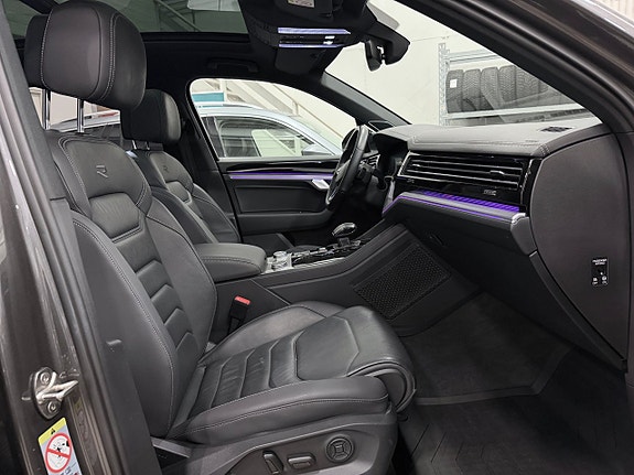 Volkswagen Touareg 10 of 14