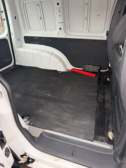 Volkswagen Caddy 21 of 21