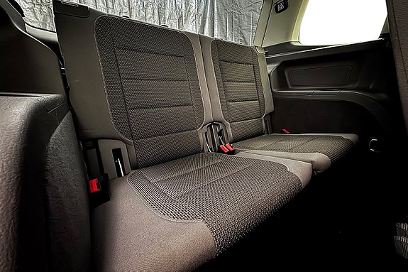 Volkswagen Touran 14 of 26