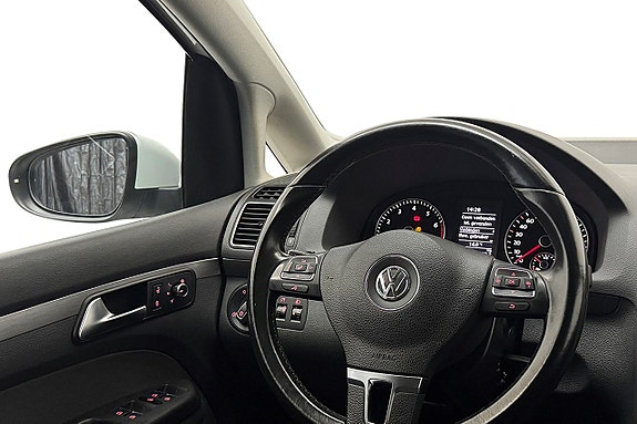 Volkswagen Touran 16 of 26