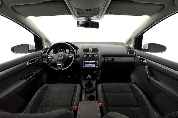 Volkswagen Touran 15 of 26