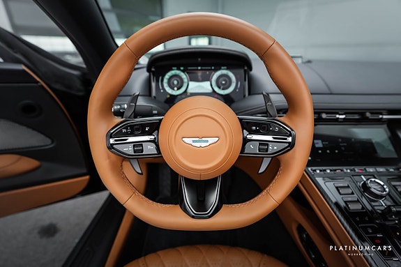 Aston Martin DB12 9 of 27