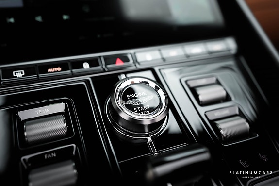 Aston Martin DB12 12 of 27
