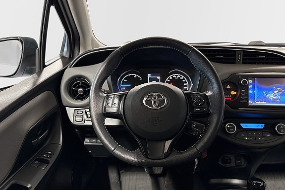 Toyota Yaris 10 of 14