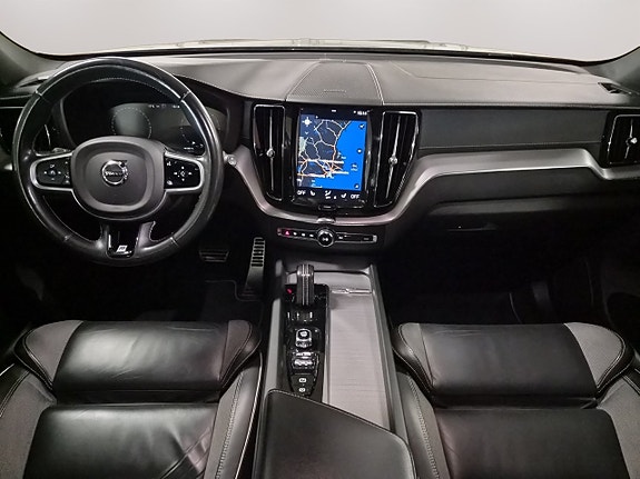 Volvo XC60 14 of 23