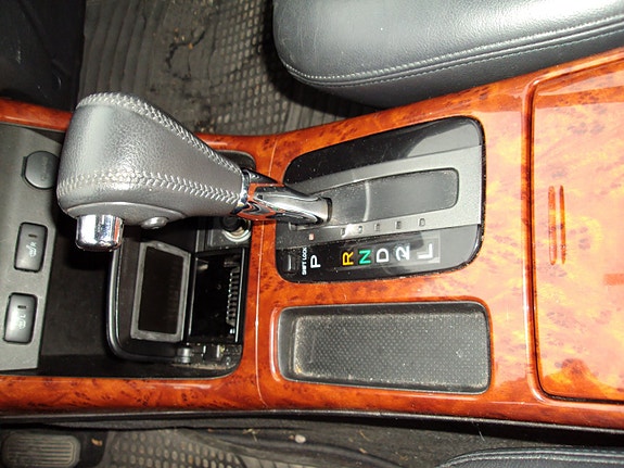 Toyota Camry 7 of 9