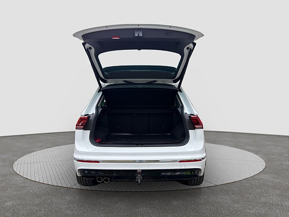 Volkswagen Tiguan 7 of 17