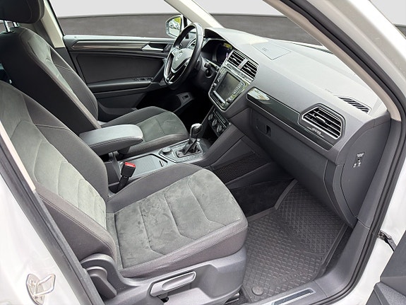 Volkswagen Tiguan 12 of 17
