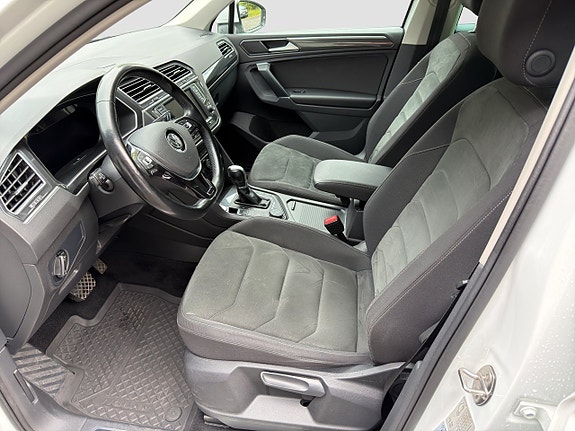 Volkswagen Tiguan 10 of 17