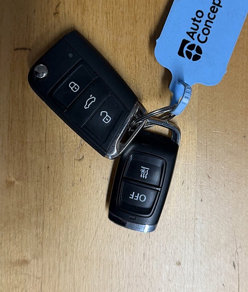 Volkswagen Tiguan 17 of 17