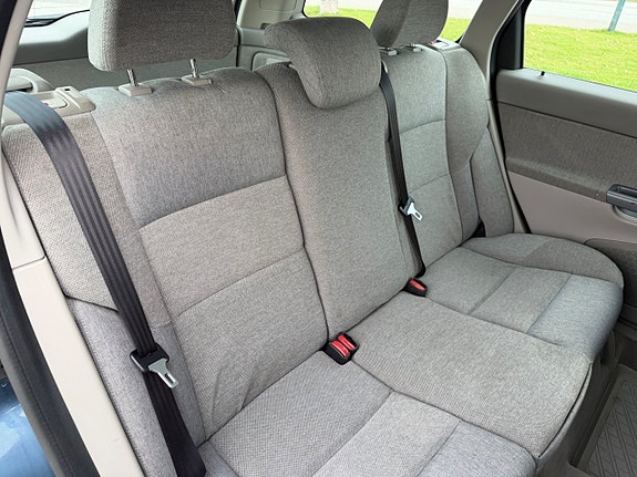 Volvo V50 11 of 13
