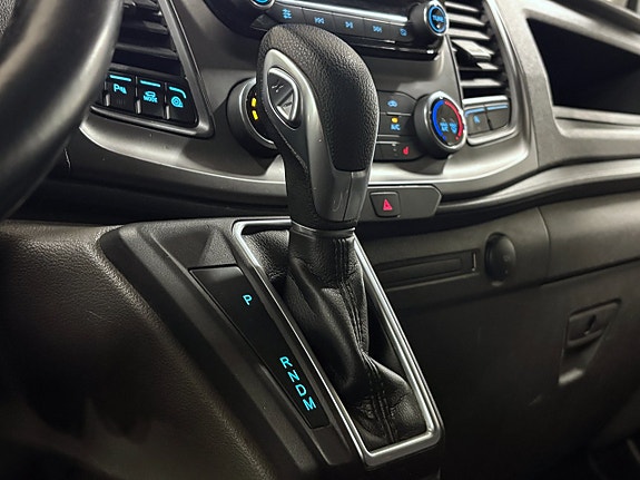 Ford Transit Custom 9 of 17