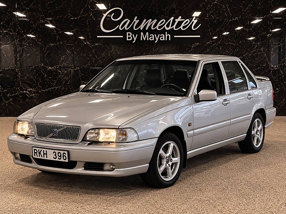 Volvo S70 2 of 14