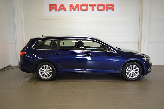 Volkswagen Passat 4 of 24