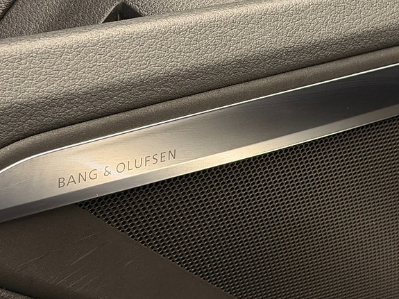 Audi e-tron 15 of 17