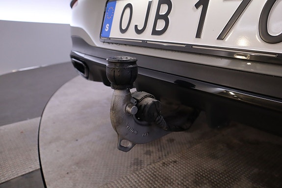 Mercedes-Benz CLA250 e 26 of 26