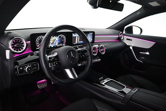Mercedes-Benz CLA250 e 11 of 26