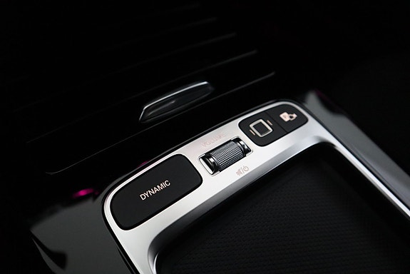 Mercedes-Benz CLA250 e 24 of 26