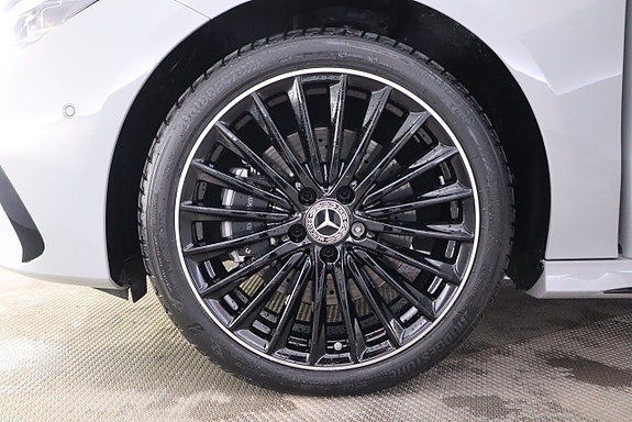 Mercedes-Benz CLA250 e 10 of 26