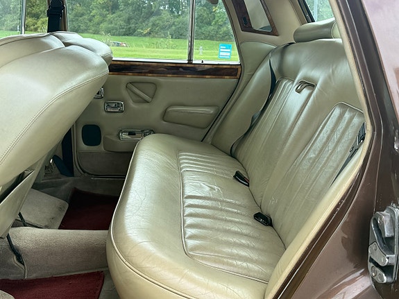Rolls Royce Silver Shadow 8 of 13