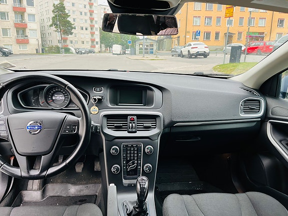 Volvo V40 20 of 24