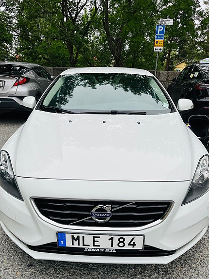 Volvo V40 10 of 24