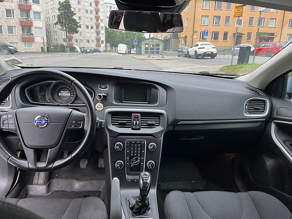 Volvo V40 21 of 24