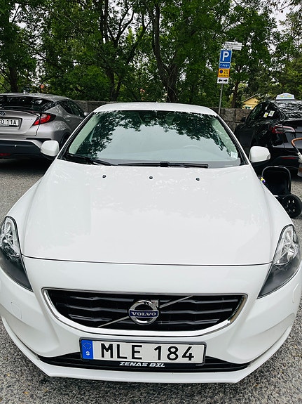 Volvo V40 13 of 24