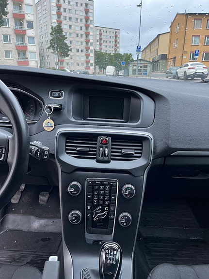 Volvo V40 22 of 24
