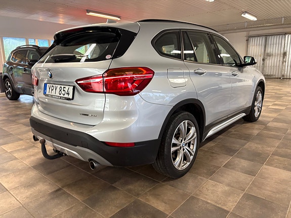 BMW X1 4 of 14