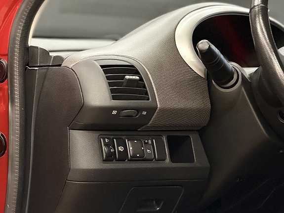 Nissan Micra 23 of 26