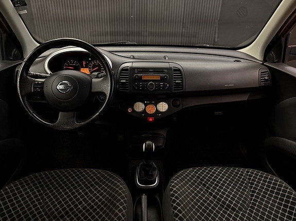 Nissan Micra 18 of 26
