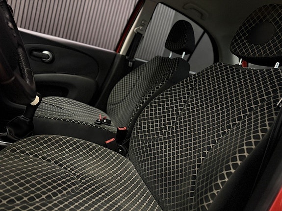 Nissan Micra 14 of 26