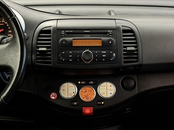 Nissan Micra 21 of 26