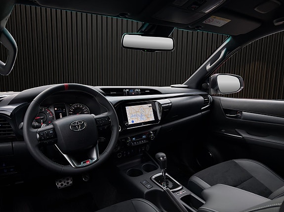 Toyota HiLux 19 of 26