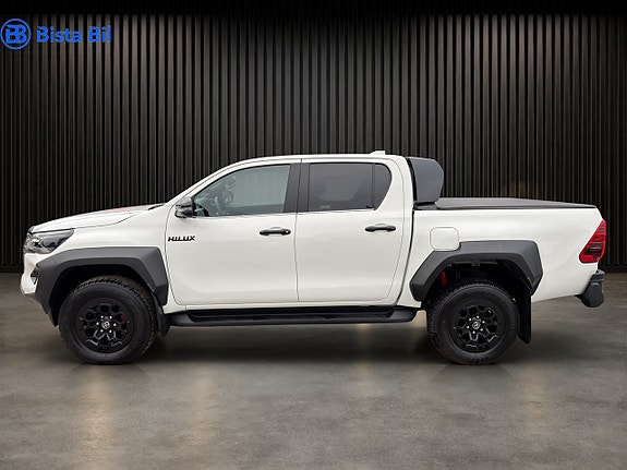 Toyota HiLux 9 of 26