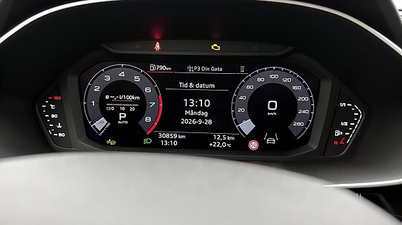 Audi Q3 9 of 15