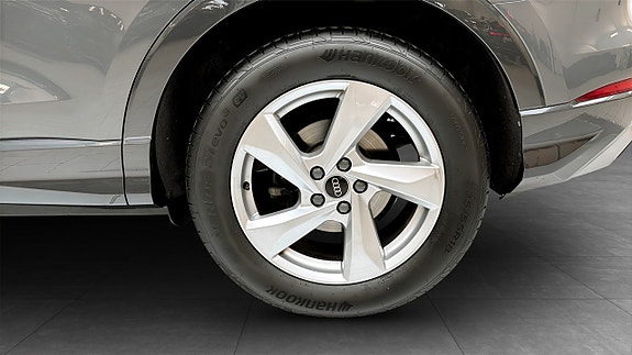 Audi Q3 6 of 15