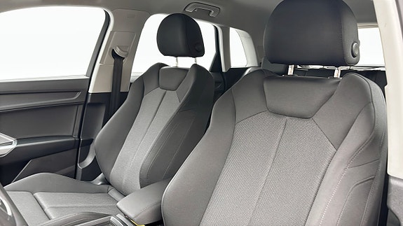 Audi Q3 10 of 15