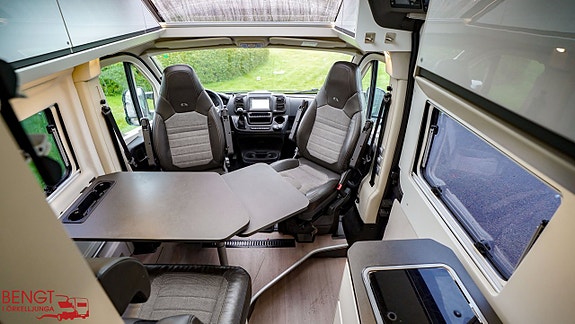 Adria TWIN 640 SLB Supreme | ALDE | Automat | Långbäddar | KAMPANJ 8 of 21