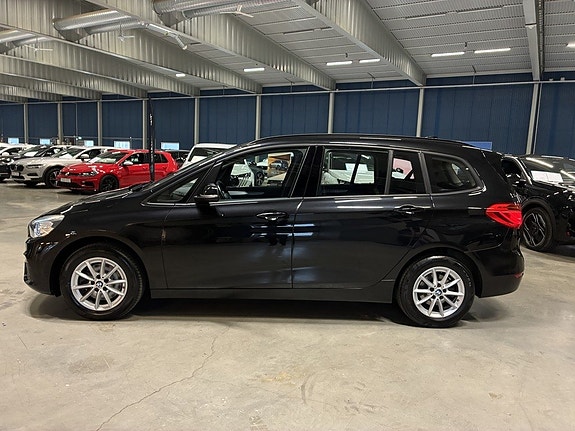 BMW 218i 7 of 19