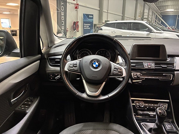 BMW 218i 13 of 19