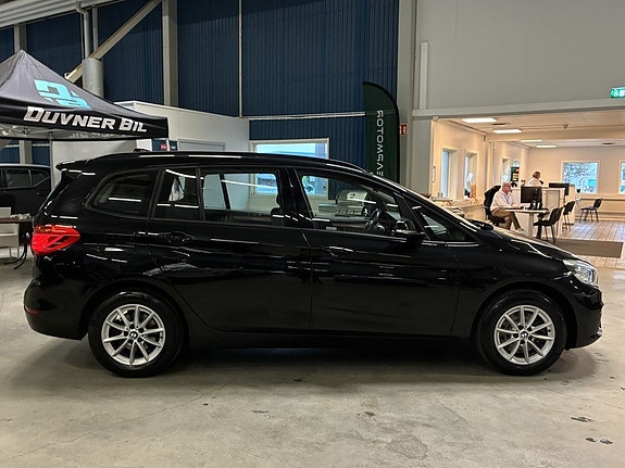 BMW 218i 3 of 19